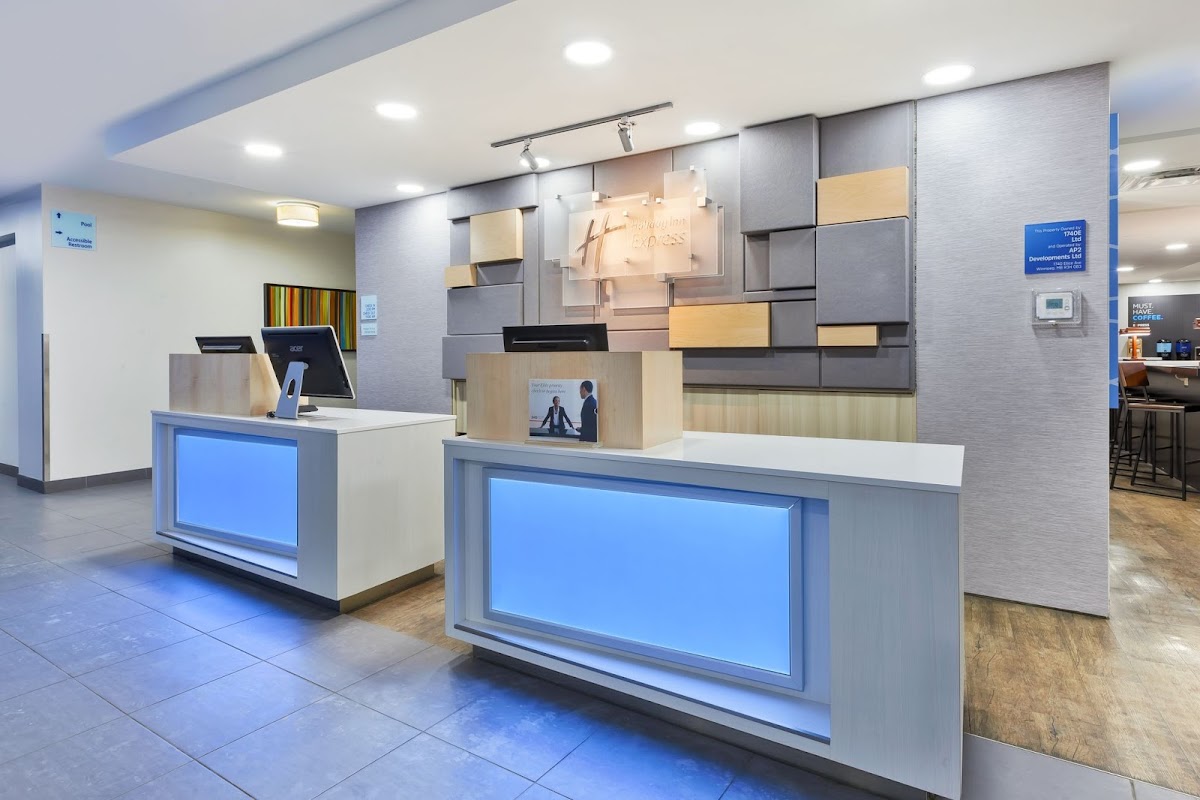 Holiday Inn Express Winnipeg Airport - Polo Park photo 3