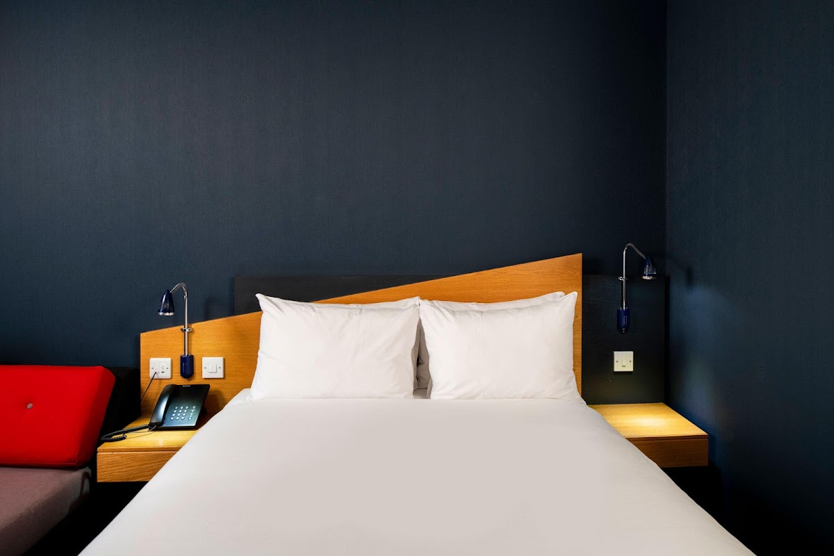 Holiday Inn Express Peterborough by IHG photo 3