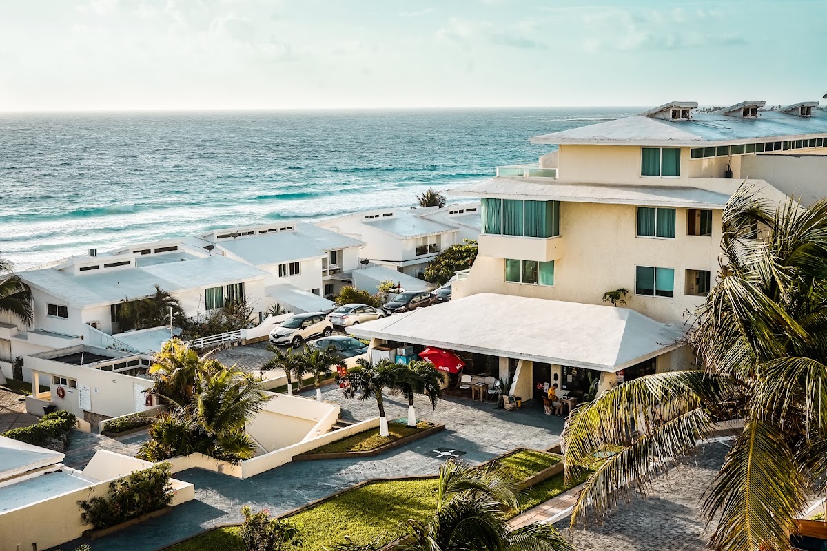 Brisas Condos by LivIN Cancun