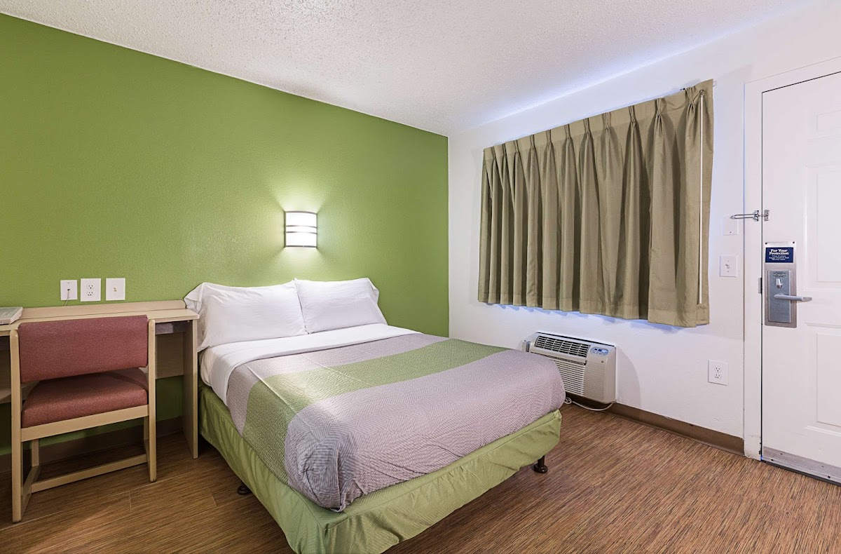 Motel 6 Irving, TX - Dallas photo 2