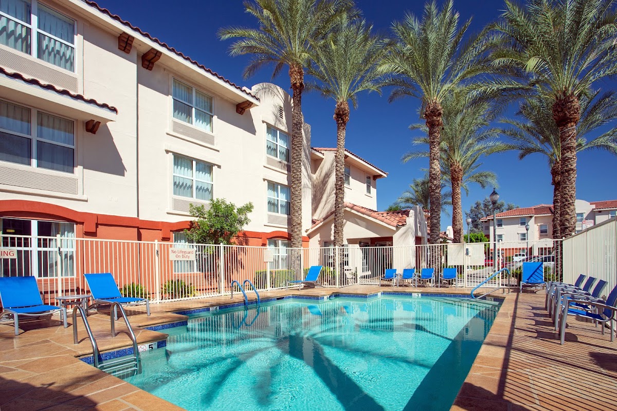 Sonesta Simply Suites Phoenix Scottsdale photo 3