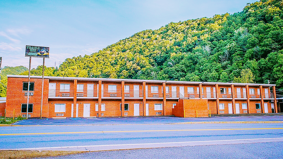Trails Inn