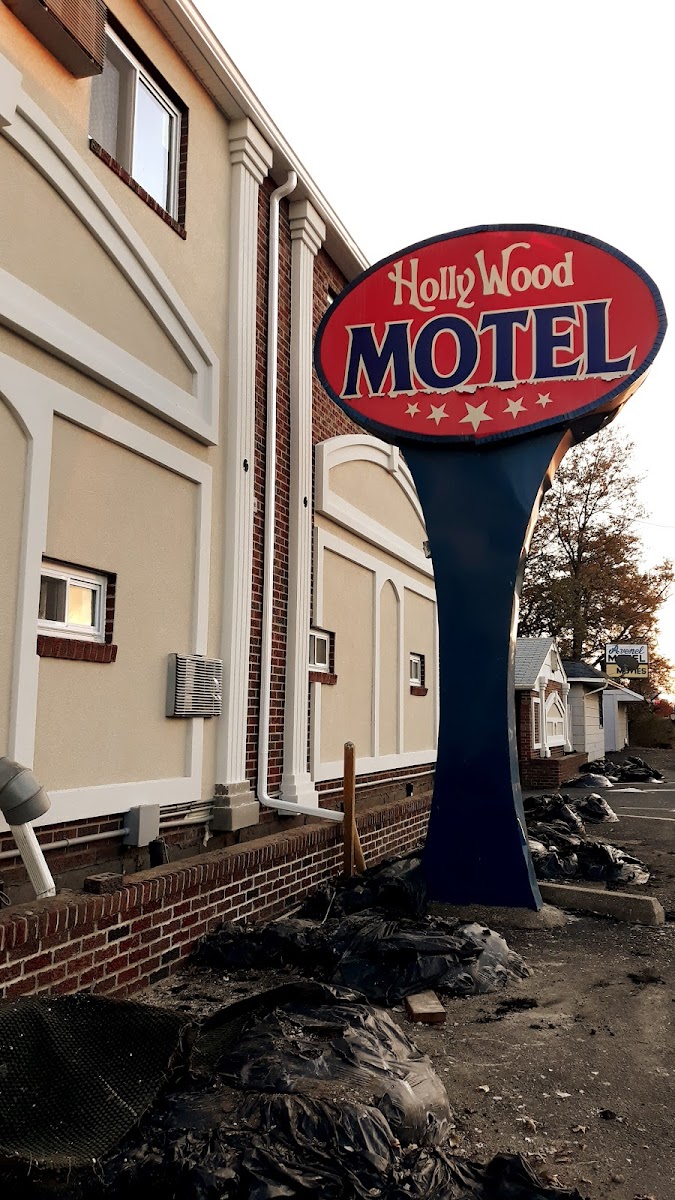 HOLLYWOOD MOTEL photo 3