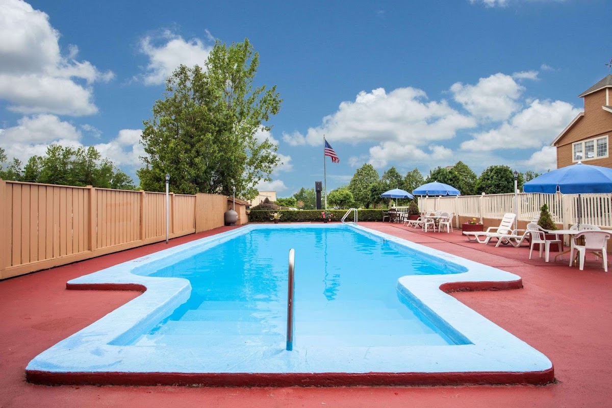 Travelodge by Wyndham South Burlington photo 3