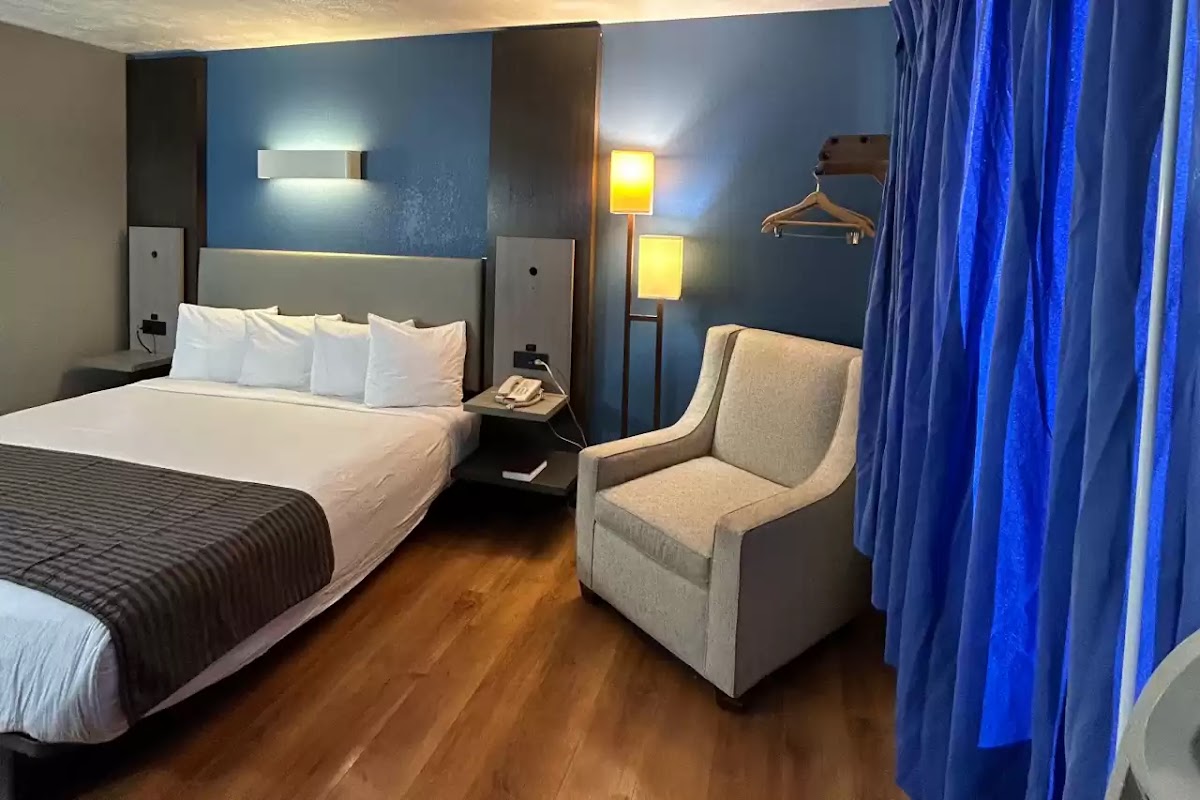 Rodeway Inn Emporia photo 2