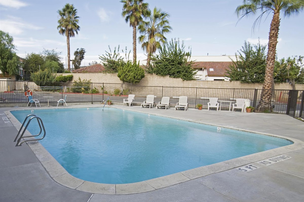 Americas Best Value Inn Thousand Oaks photo 3