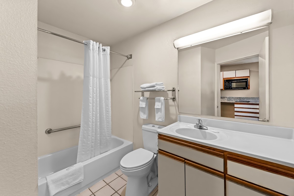 Birch Hill Suites Columbia photo 3