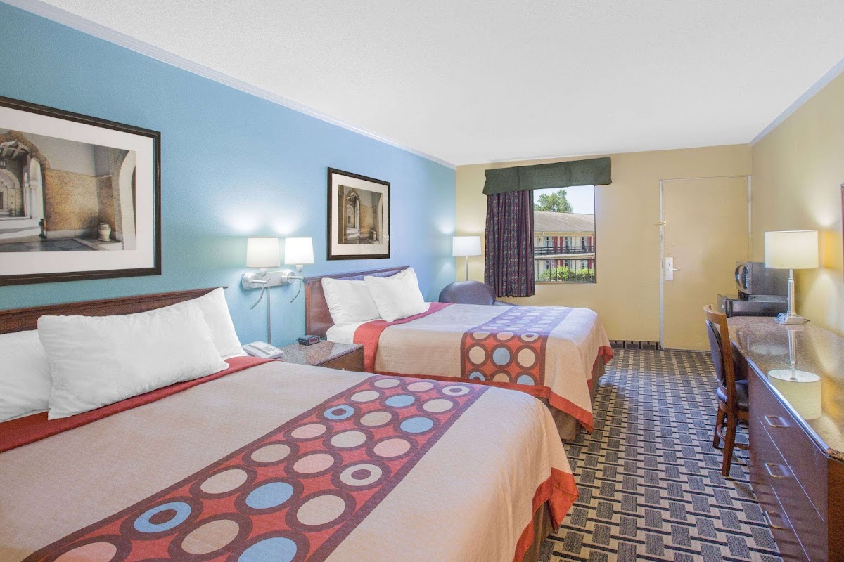Super 8 by Wyndham Jasper photo 2