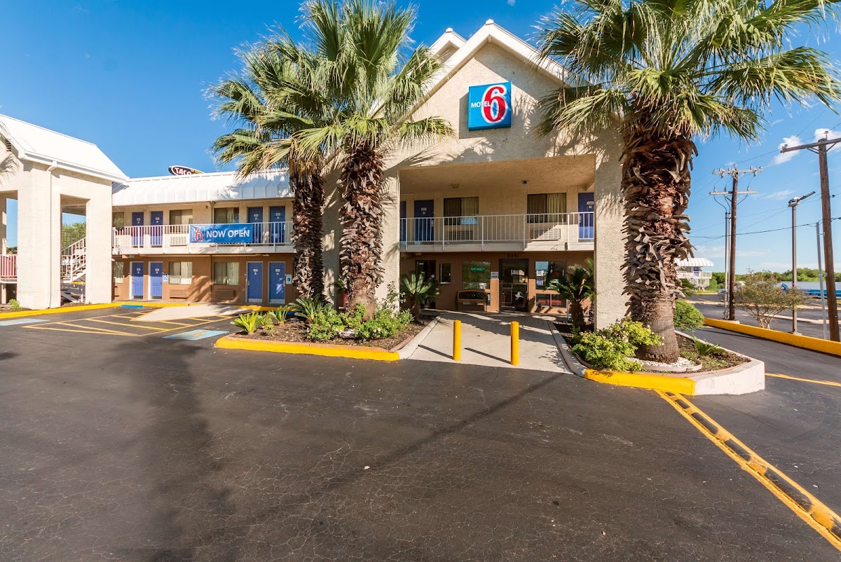 Motel 6 San Antonio, TX - Near Lackland AFB
