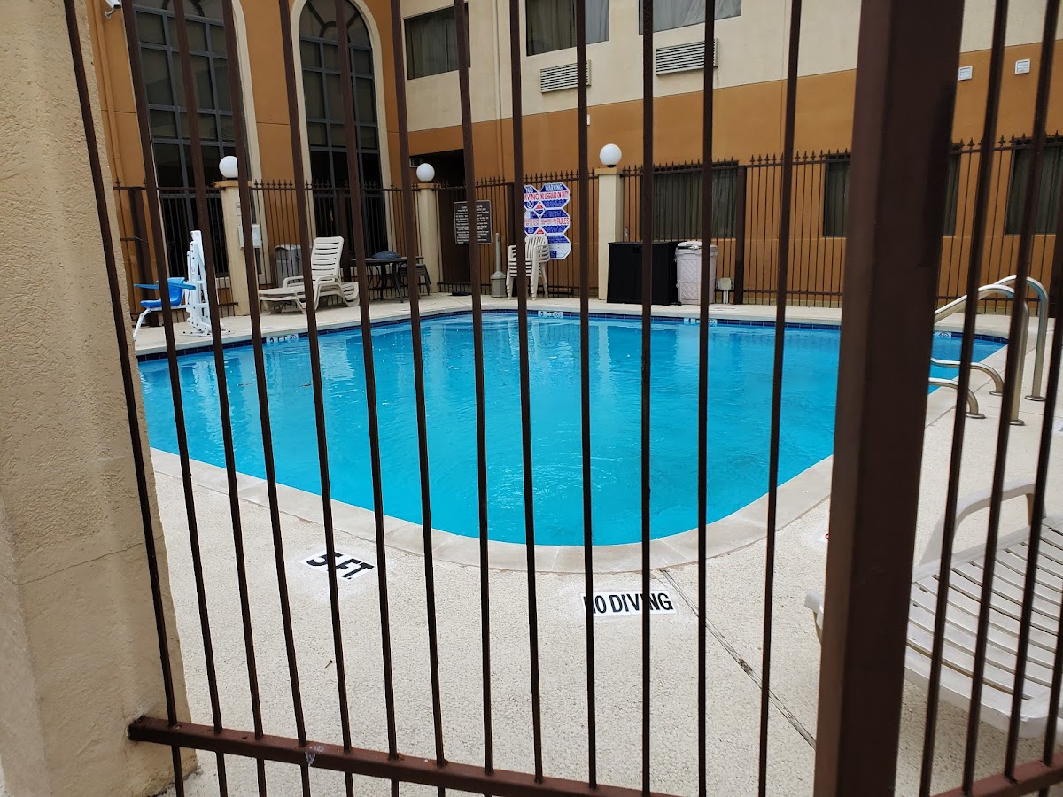 Quality Inn & Suites Waco North photo 3