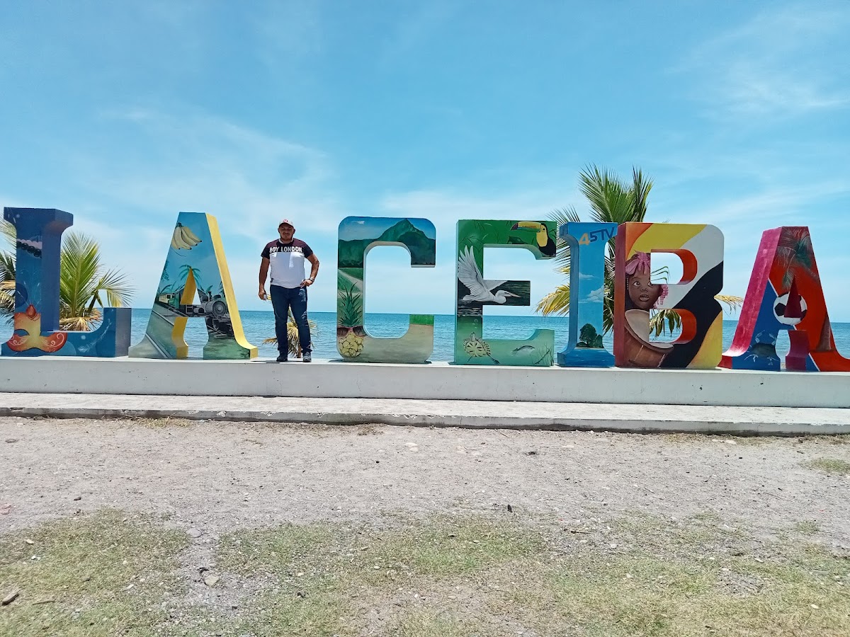 Paseo de los Ceibeños