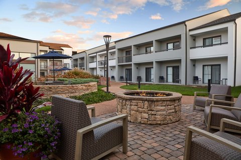 Courtyard by Marriott St. Louis Creve Coeur