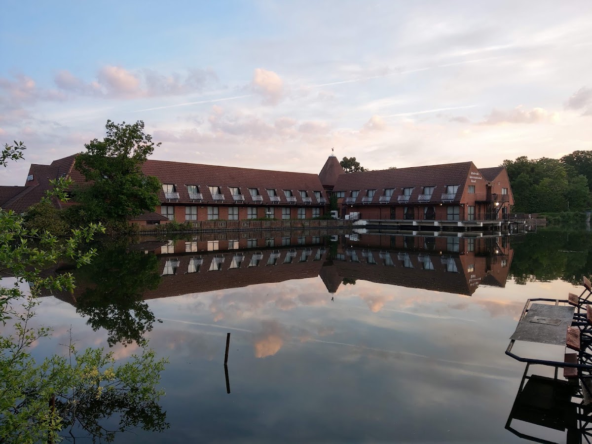 Lakeside International Hotel