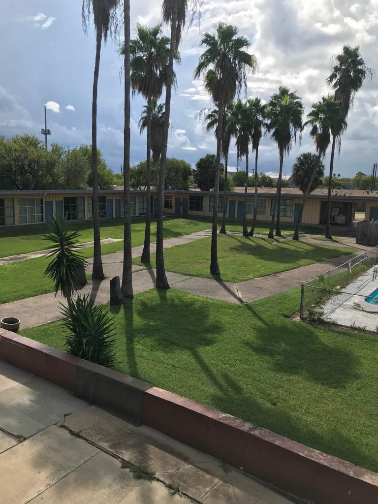 Plaza Square Motel