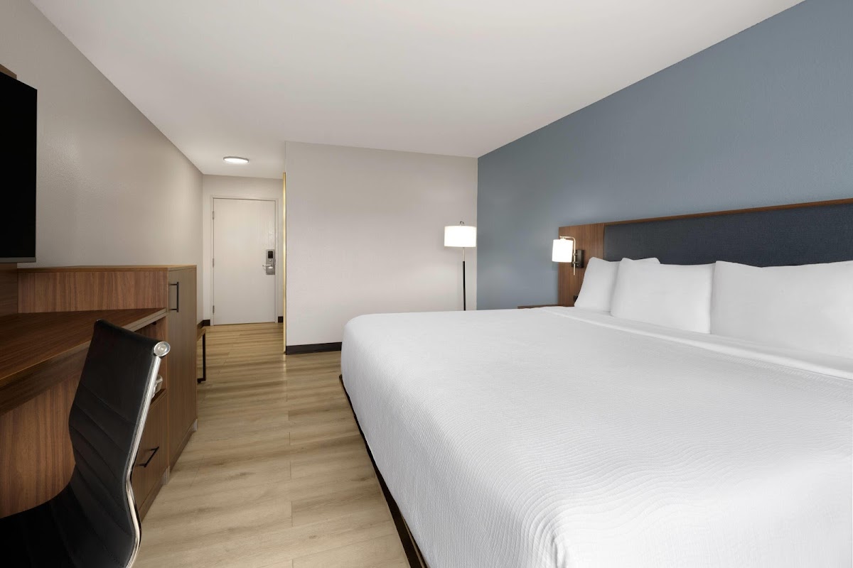 Wingate by Wyndham Dublin Near Claytor Lake State Park photo 2