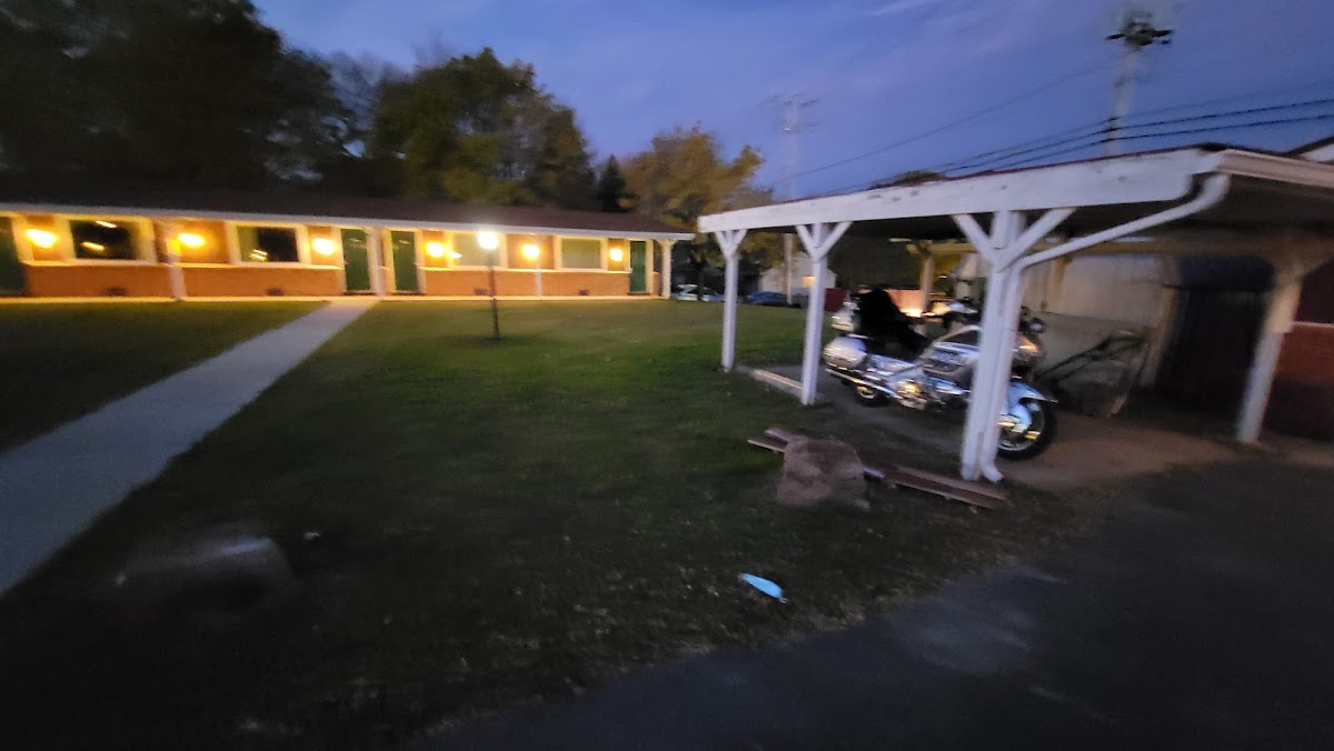Spinning Wheel Motel