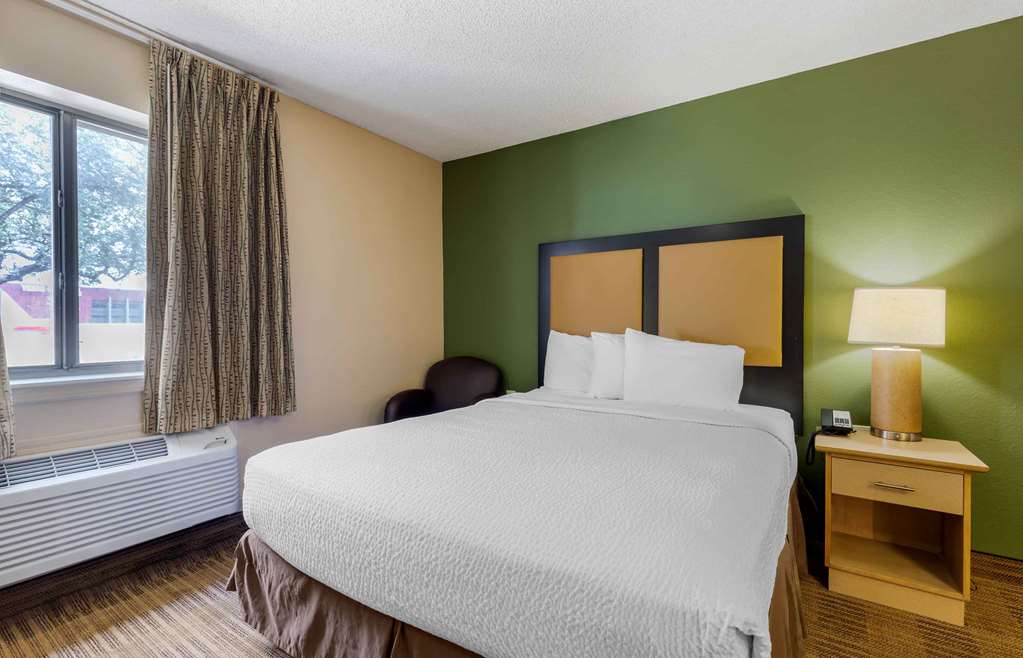 Extended Stay America Suites- Charleston - Northwoods Blvd. photo 3