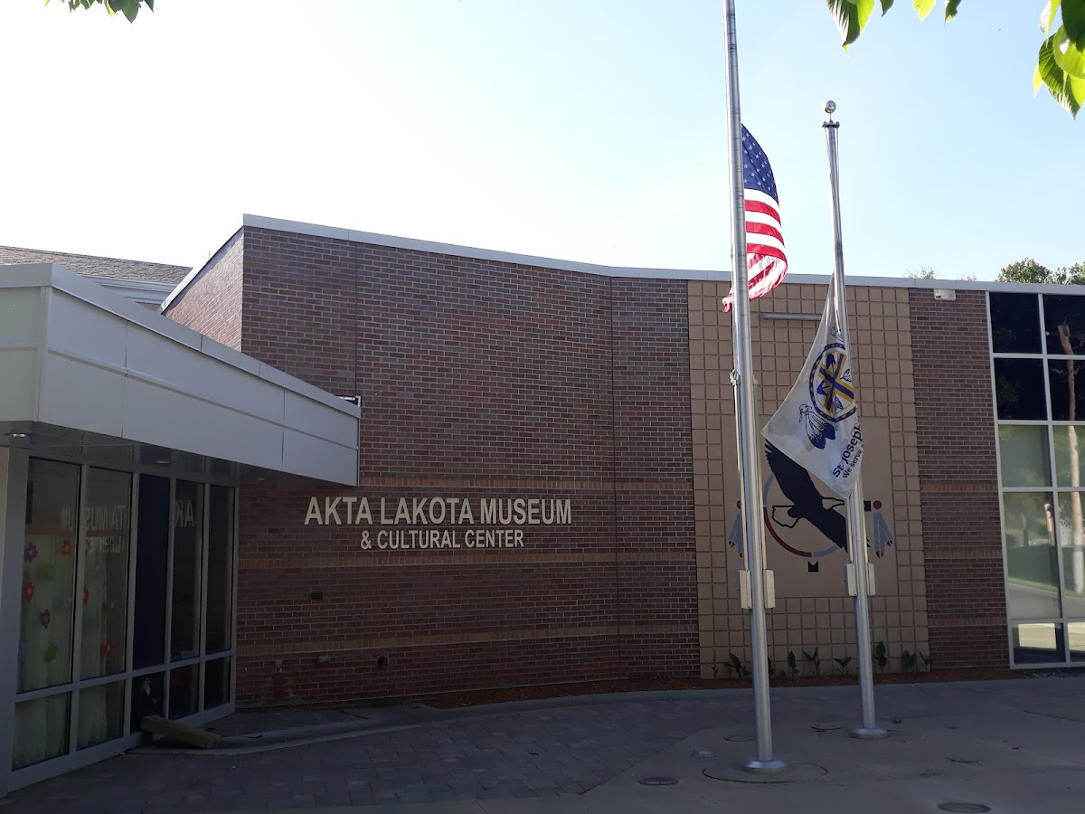 Akta Lakota Museum & Cultural Center