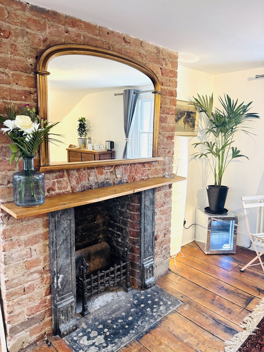Central Victorian House photo 3