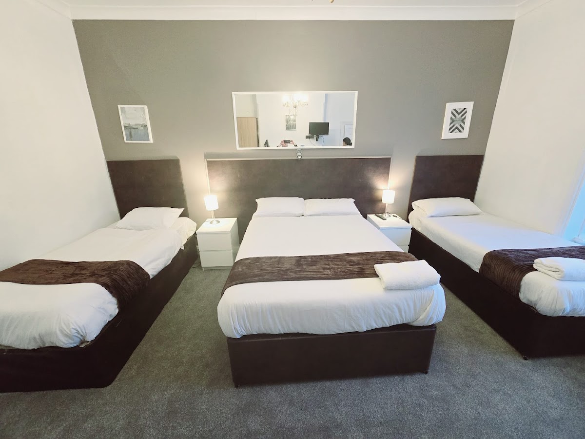 Kingswood Hotel & Gandhi Restaurant photo 2