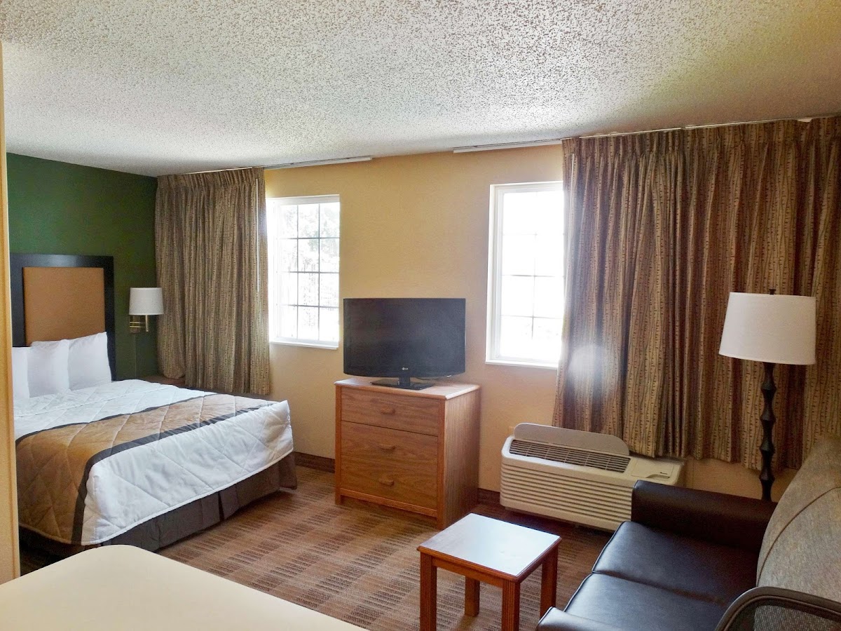 Extended Stay America Suites- Cincinnati - Blue Ash - Reed Hartman photo 3