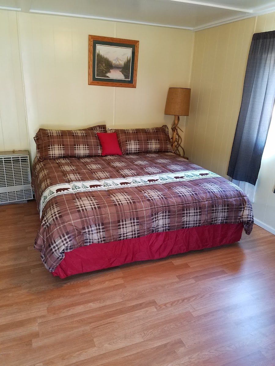 Kiser Creek Cabins photo 2