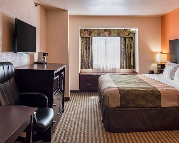 Econo Lodge Inn & Suites Natchitoches photo 2