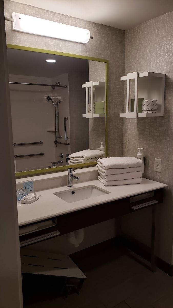 Hampton Inn by Hilton Hastings photo 2