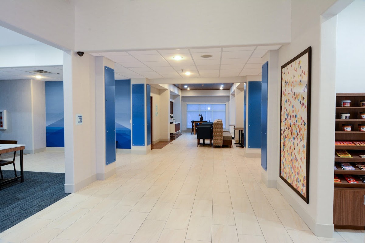 Holiday Inn Express & Suites New Boston by IHG photo 2