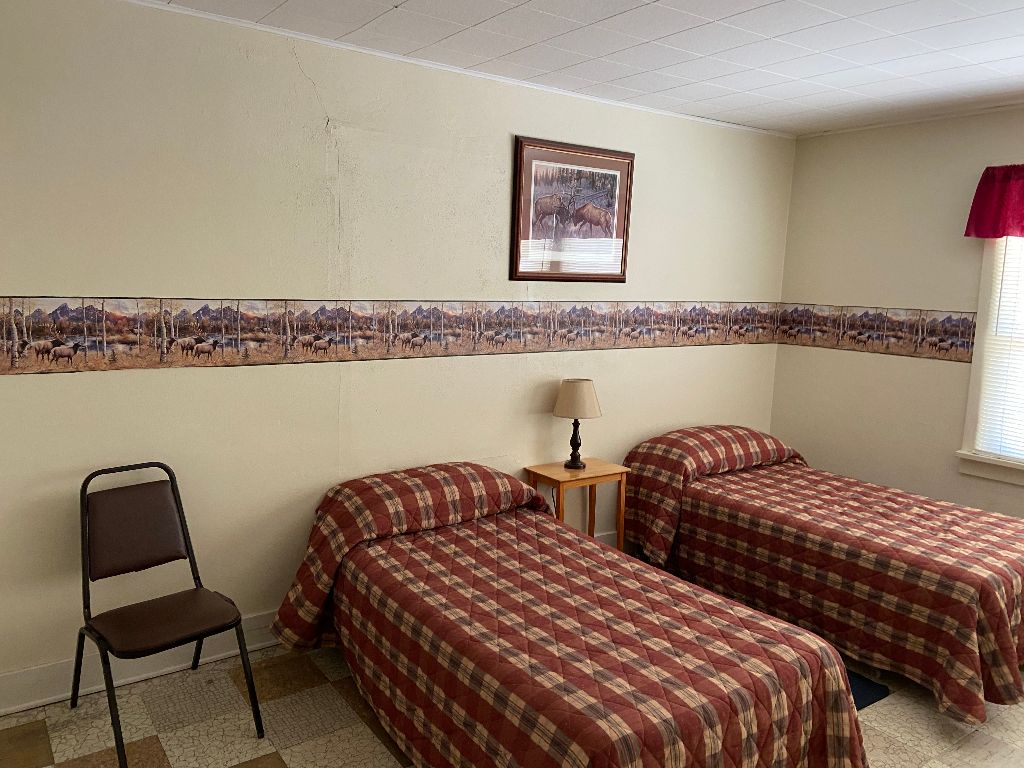 Winema Historic Lodge photo 2