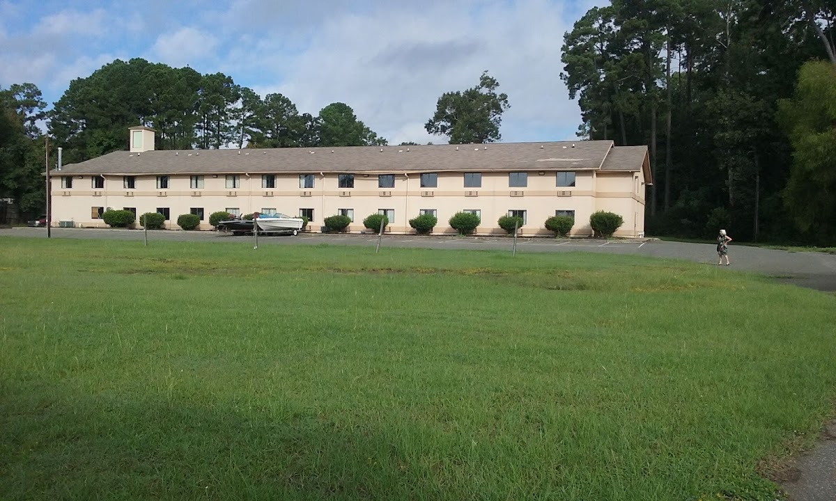 Sabine Lake Inn