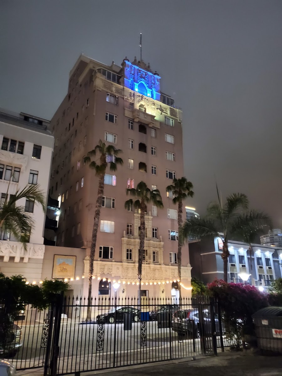 Historic Broadlind Hotel at Long Beach Convention Center photo 2
