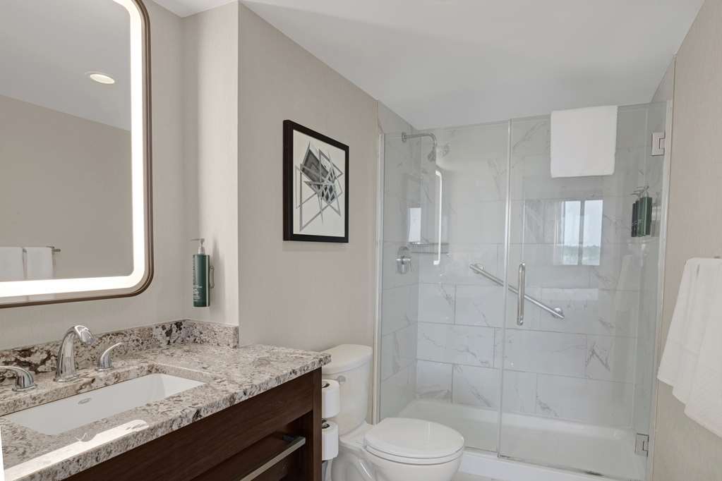 Hilton Arlington National Landing photo 3