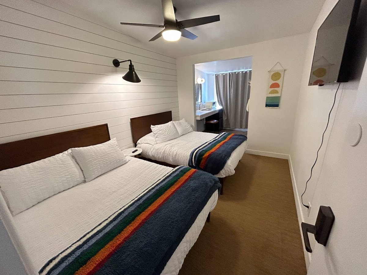 Sierra Motor Lodge photo 2