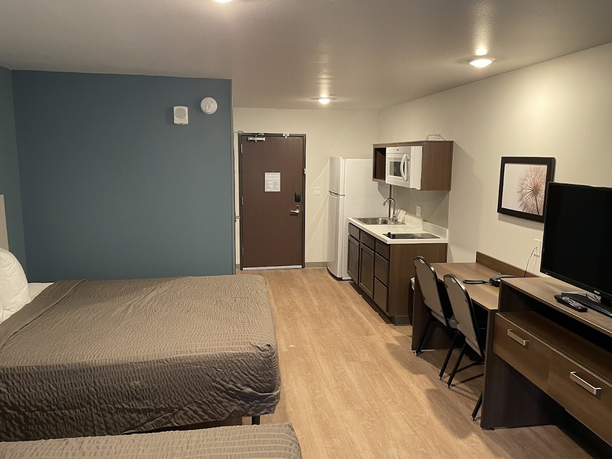 WoodSpring Suites Phoenix-Deer Valley photo 2