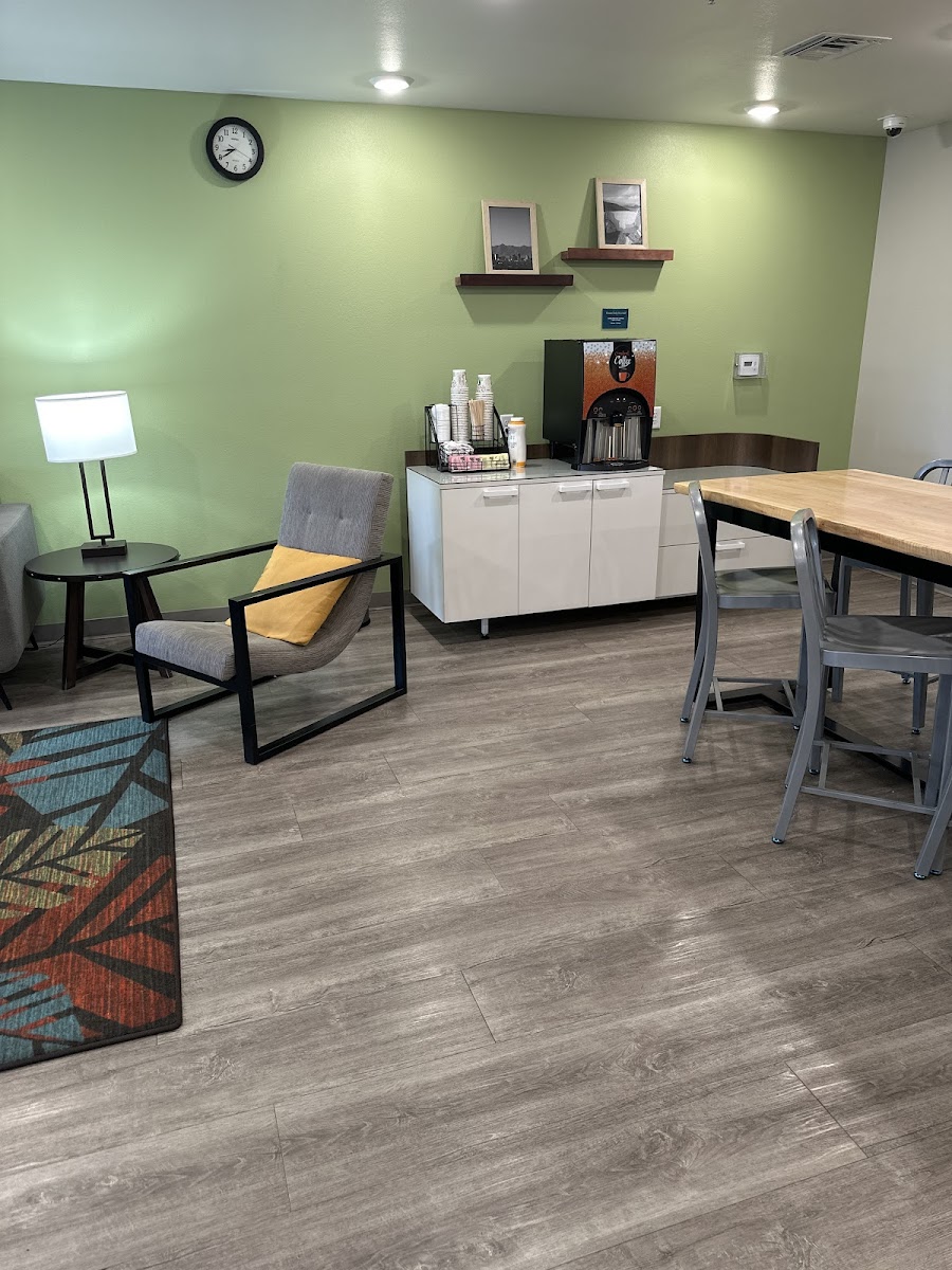 WoodSpring Suites Phoenix-Deer Valley photo 3
