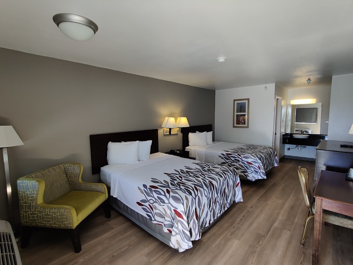 Red Roof Inn Houston - Jersey Village photo 2