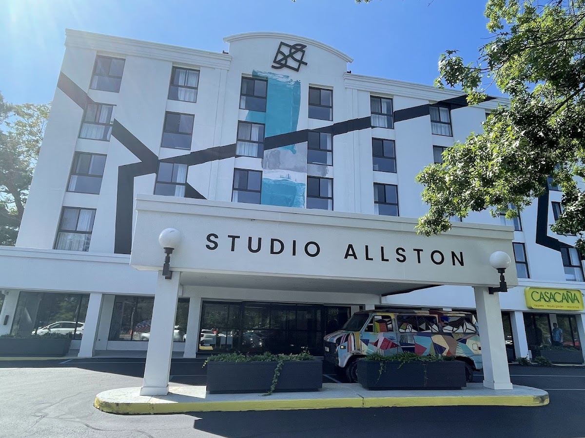 Studio Allston Hotel