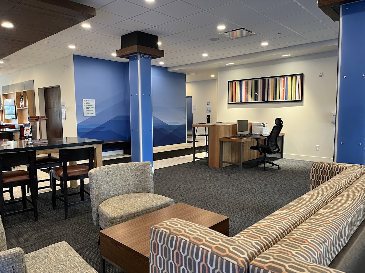 Holiday Inn Express & Suites Edmonton SW – Windermere, an IHG Hotel photo 2