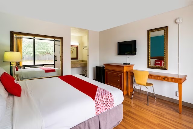 OYO Hotel Bossier City LA - Red River photo 2