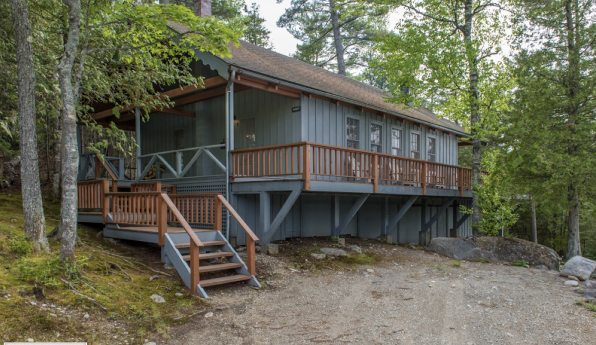 Elk Lake Lodge