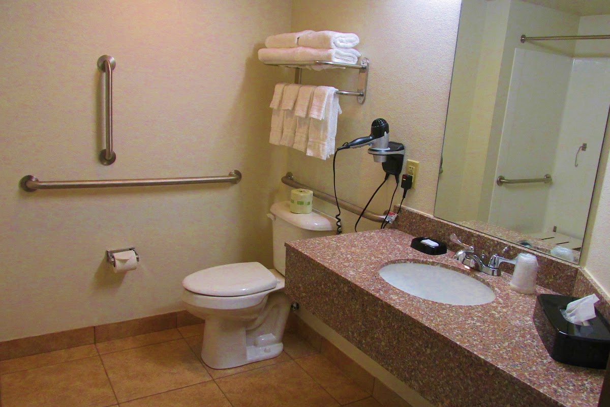 Crystal Springs Inn and Suites photo 2