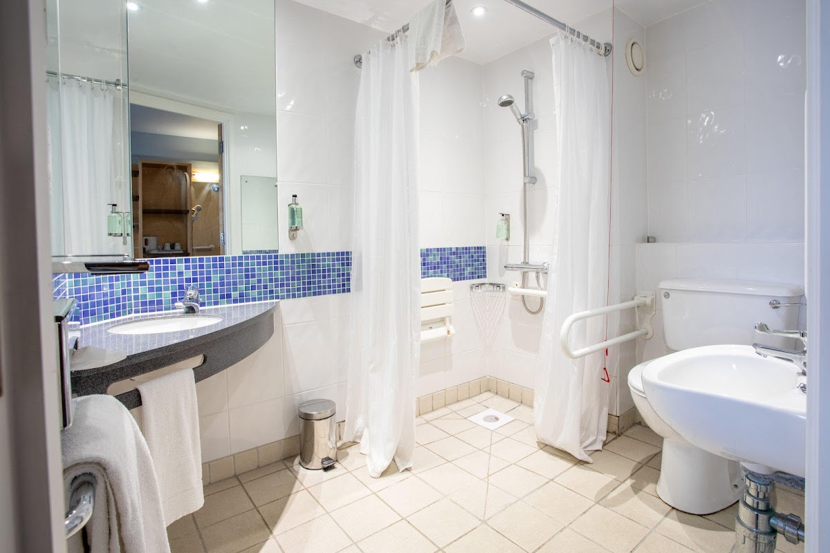 Holiday Inn Express Dunfermline by IHG photo 2