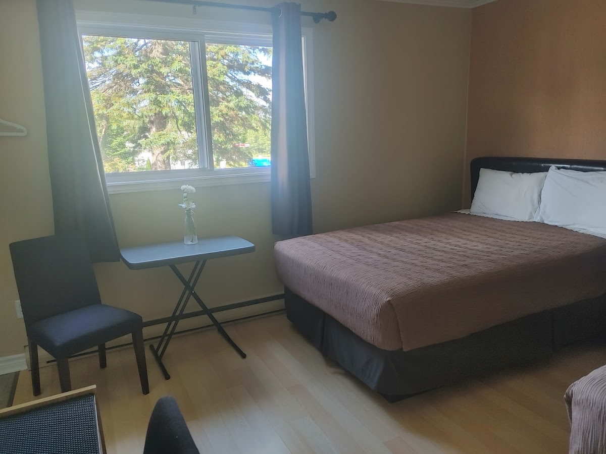 MacNeil's Motel photo 2