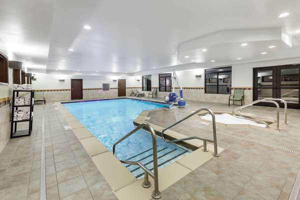 Wingate by Wyndham Tulsa photo 3