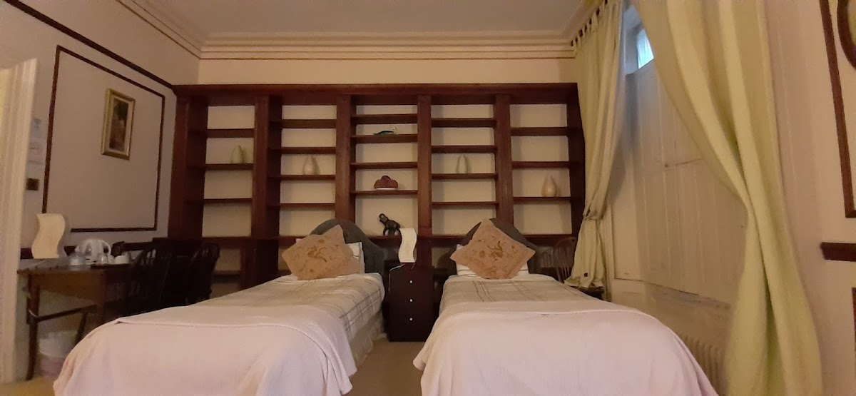 Holly Lodge photo 3