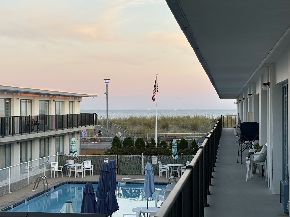 Downbeach Inn