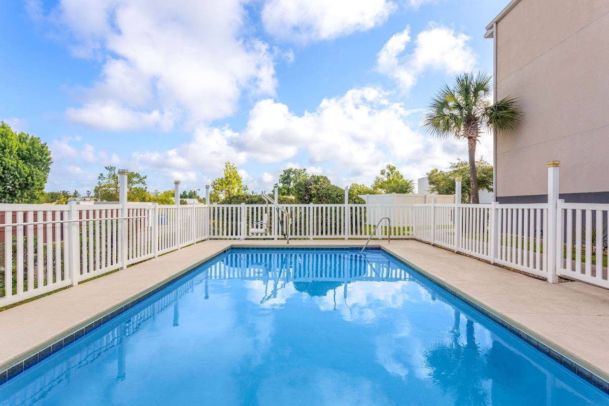 Microtel Inn & Suites by Wyndham Panama City photo 3