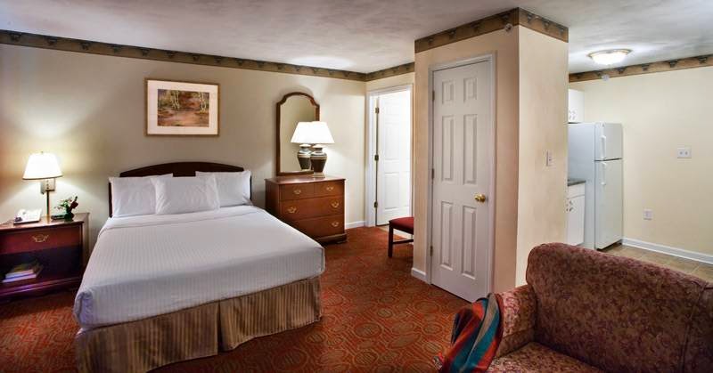 Luxbury Inn & Suites photo 2