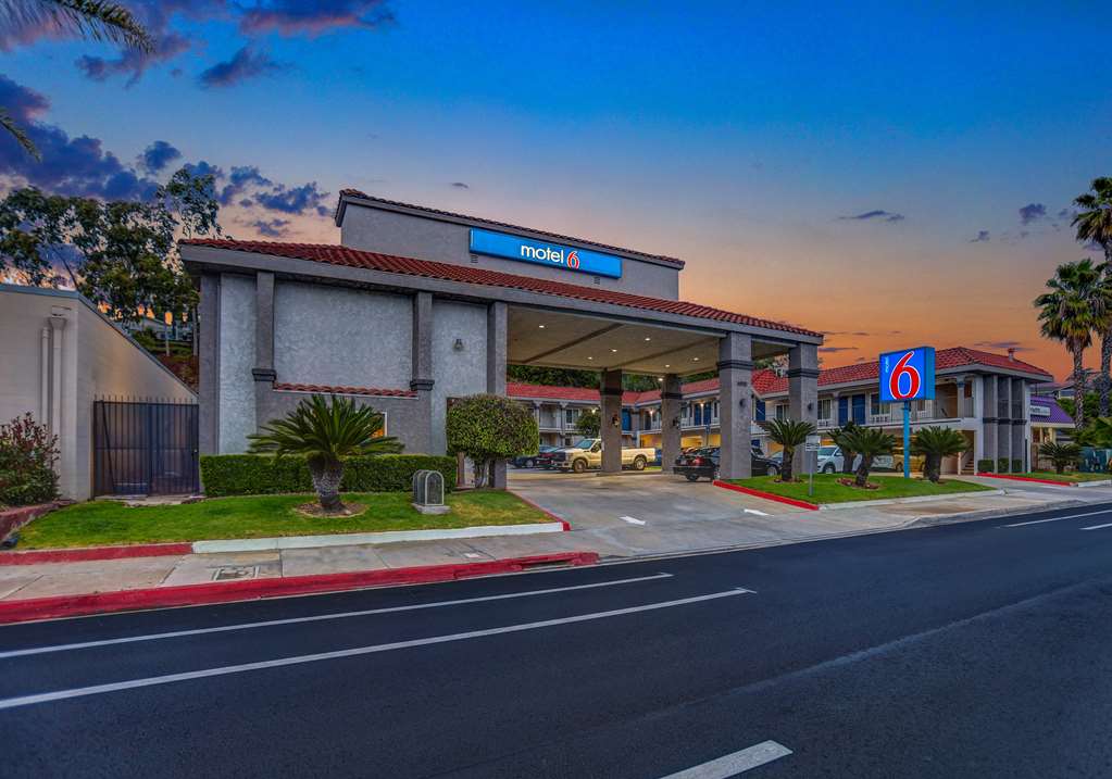 Motel 6 La Mesa, CA